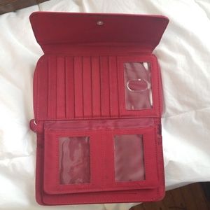 Great pink wallet. So much room!!